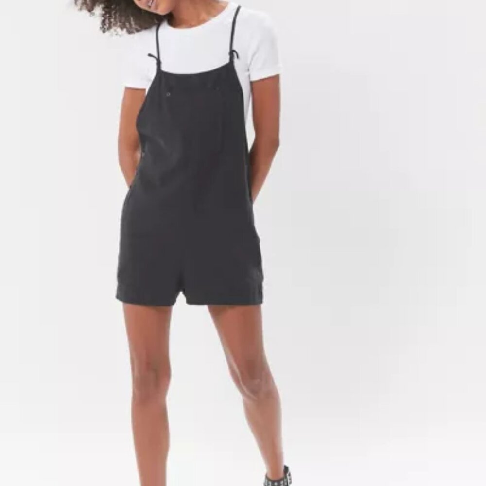 Urban Outfitter Linen Overall Shorts, Black, Size XS NWT